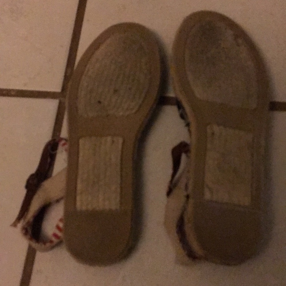 Shoes - Picture 3 of 6